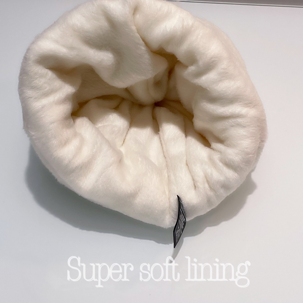 Cable Knit Pom Pom Beanie Hat - Picture 4 of 6